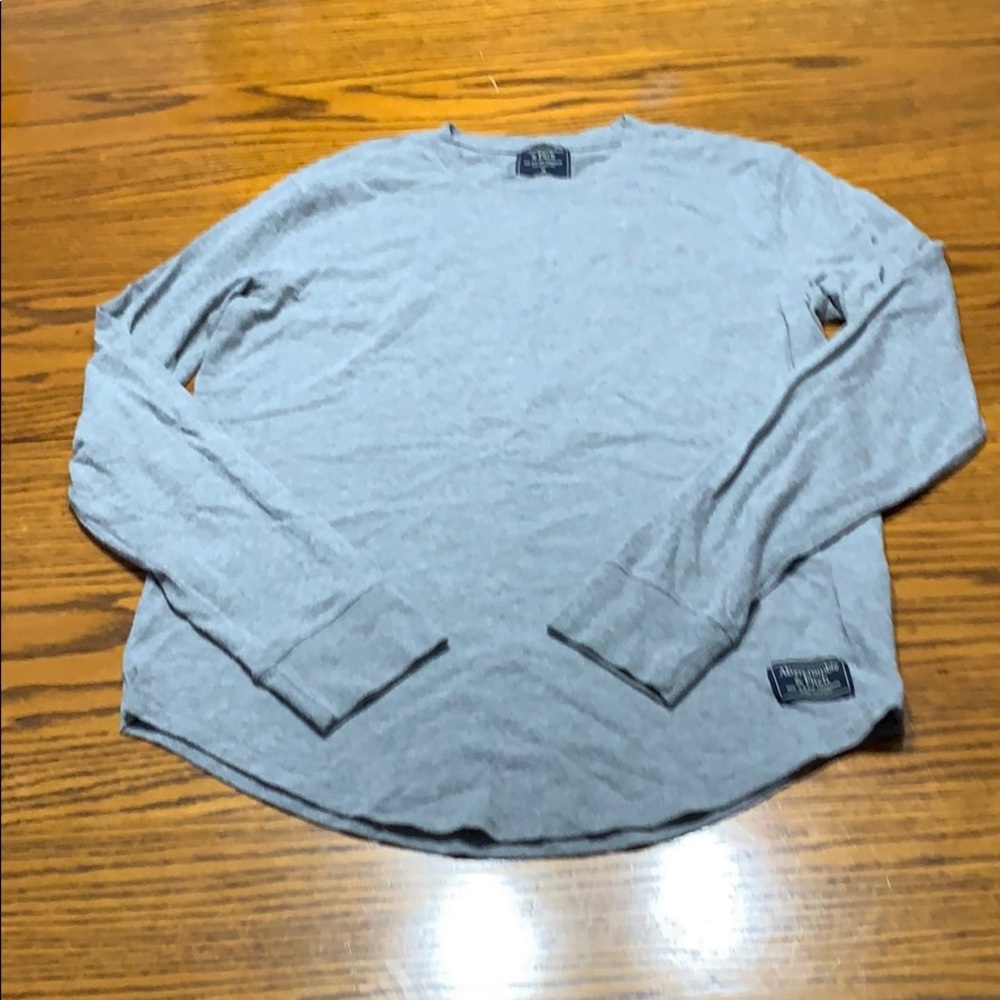 Grey Abercrombie men’s long sleeve tee